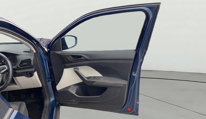 2024 Volkswagen TAIGUN COMFORTLINE 1.0 TSI MT, Petrol, Manual, 6,835 km, RHS Front Door