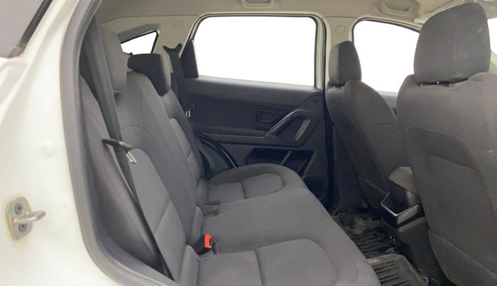 2023 Tata Harrier XE 2.0L KRYOTEC, Diesel, Manual, 1,04,313 km, Right Side Rear Door Cabin