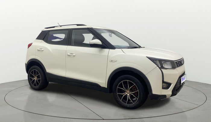 2019 Mahindra XUV300 W6 1.5 DIESEL, Diesel, Manual, 1,07,874 km, Right Front Diagonal