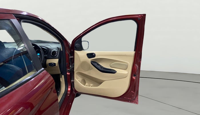 2018 Ford Figo Aspire TITANIUM 1.2 PETROL, Petrol, Manual, 45,715 km, RHS Front Door