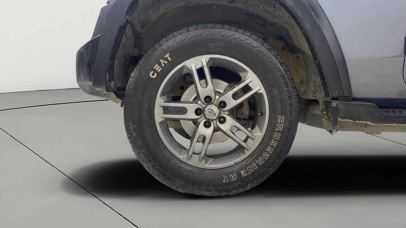 2022 Mahindra Thar LX HARD TOP 4WD MT, Diesel, Manual, 56,841 km, Left Front Wheel