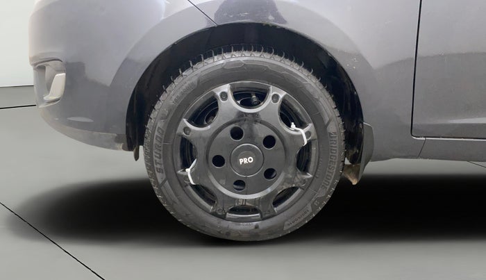 2016 Tata Zest XMS PETROL, Petrol, Manual, 61,659 km, Left Front Wheel