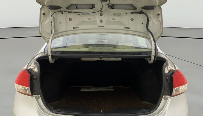 2015 Maruti Ciaz ZDI SHVS, Diesel, Manual, 97,981 km, Boot Open Zoomed View