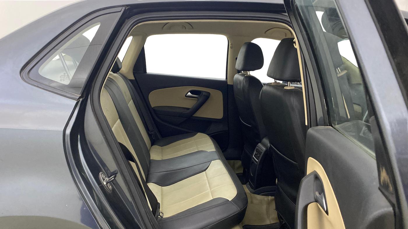 2016 Volkswagen Ameo HIGHLINE1.2L, Petrol, Manual, 31,500 km, Right Side Rear Door Cabin