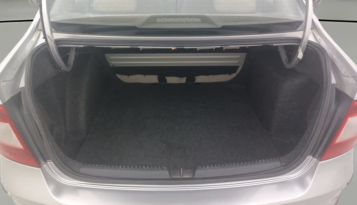 2013 Skoda Rapid AMBITION 1.6 MPI MT, Petrol, Manual, 34,801 km, Boot Open Zoomed View