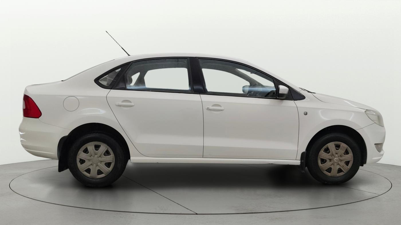 2013 Skoda Rapid AMBITION 1.6 MPI MT PLUS, Petrol, Manual, 59,727 km, Right Side View