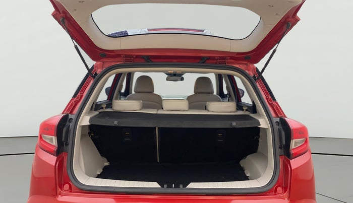 2021 Mahindra XUV300 W8(O) 1.2 PETROL DUAL TONE, Petrol, Manual, 49,232 km, Boot Open Zoomed View