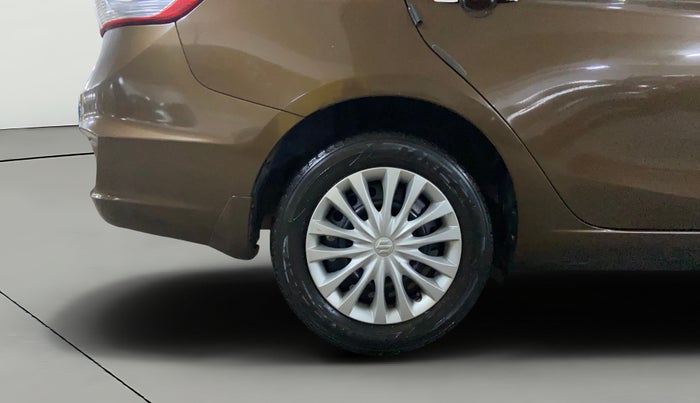 2017 Maruti Ciaz VXI+, Petrol, Manual, 33,005 km, Right Rear Wheel