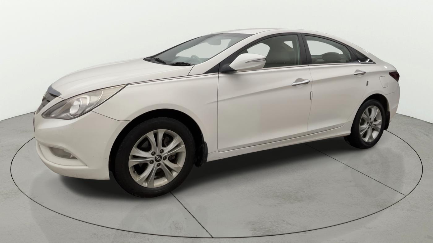 2013 Hyundai Sonata 2.4 GDI MT, Petrol, Manual, 61,210 km, Left Front Diagonal