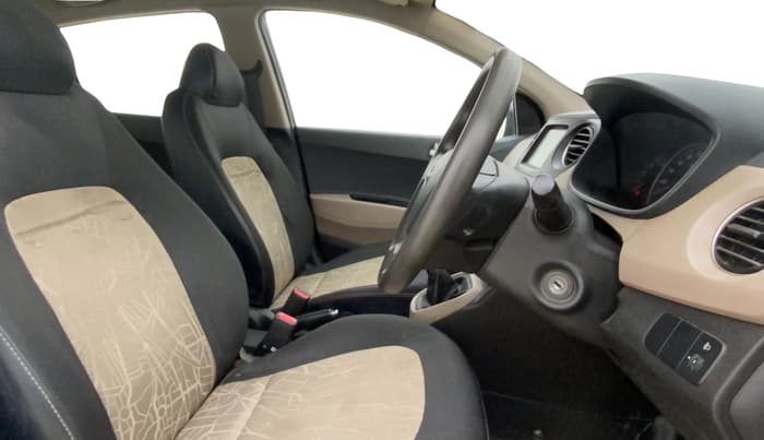2017 Hyundai Grand i10 SPORTZ (O) 1.2 U2 CRDI, Diesel, Manual, 94,123 km, Right Side Front Door Cabin