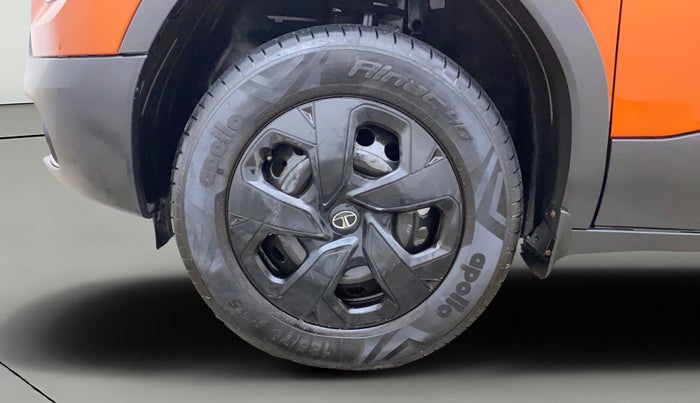 2022 Tata PUNCH ADVENTURE MT, Petrol, Manual, 13,004 km, Left Front Wheel