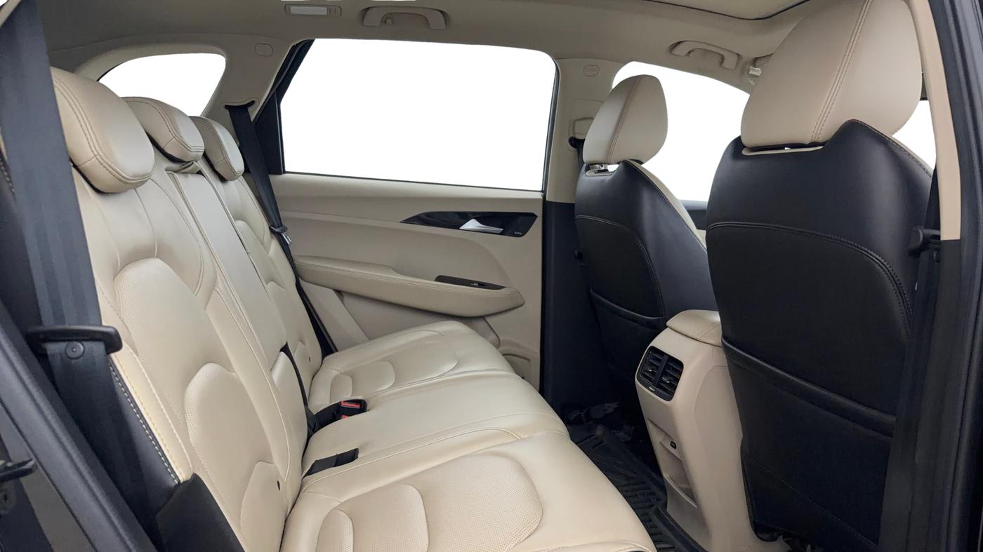 2022 MG HECTOR SHARP 1.5 PETROL CVT, Petrol, Automatic, 55,927 km, Right Side Rear Door Cabin