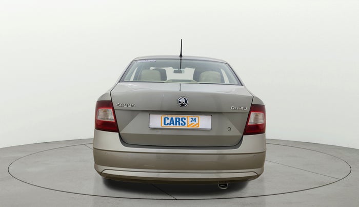2017 Skoda Rapid AMBITION 1.6 MPI AT, Petrol, Automatic, 1,20,361 km, Back/Rear
