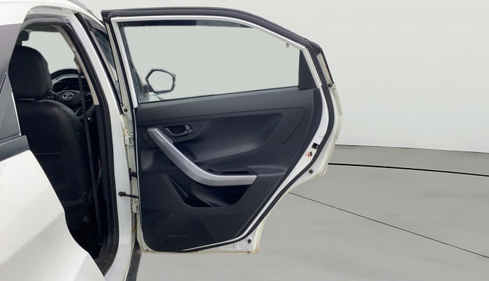 2023 Tata NEXON XMA SUNROOF PETROL, Petrol, Automatic, 36,089 km, RHS Rear Door