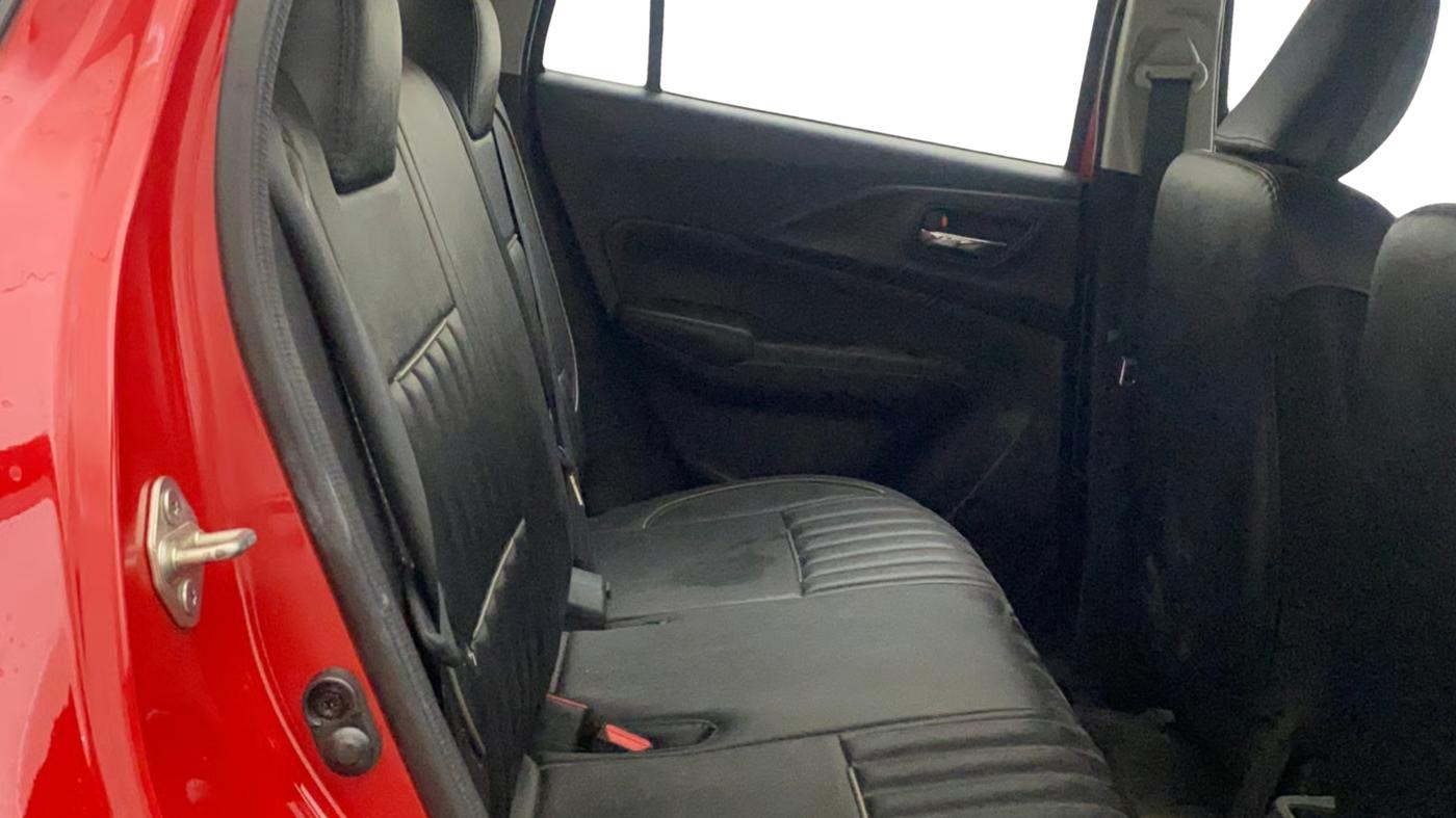 2024 Maruti Swift VXi AMT, Petrol, Automatic, 26,971 km, Right Side Rear Door Cabin