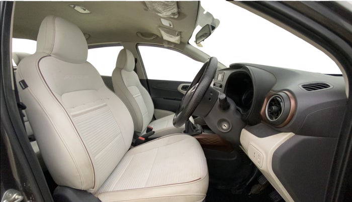 2023 Hyundai AURA S 1.2 CNG, CNG, Manual, 83,331 km, Right Side Front Door Cabin