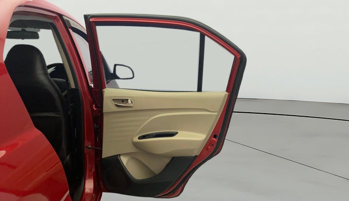 2019 Hyundai NEW SANTRO MAGNA, Petrol, Manual, 1,22,723 km, RHS Rear Door