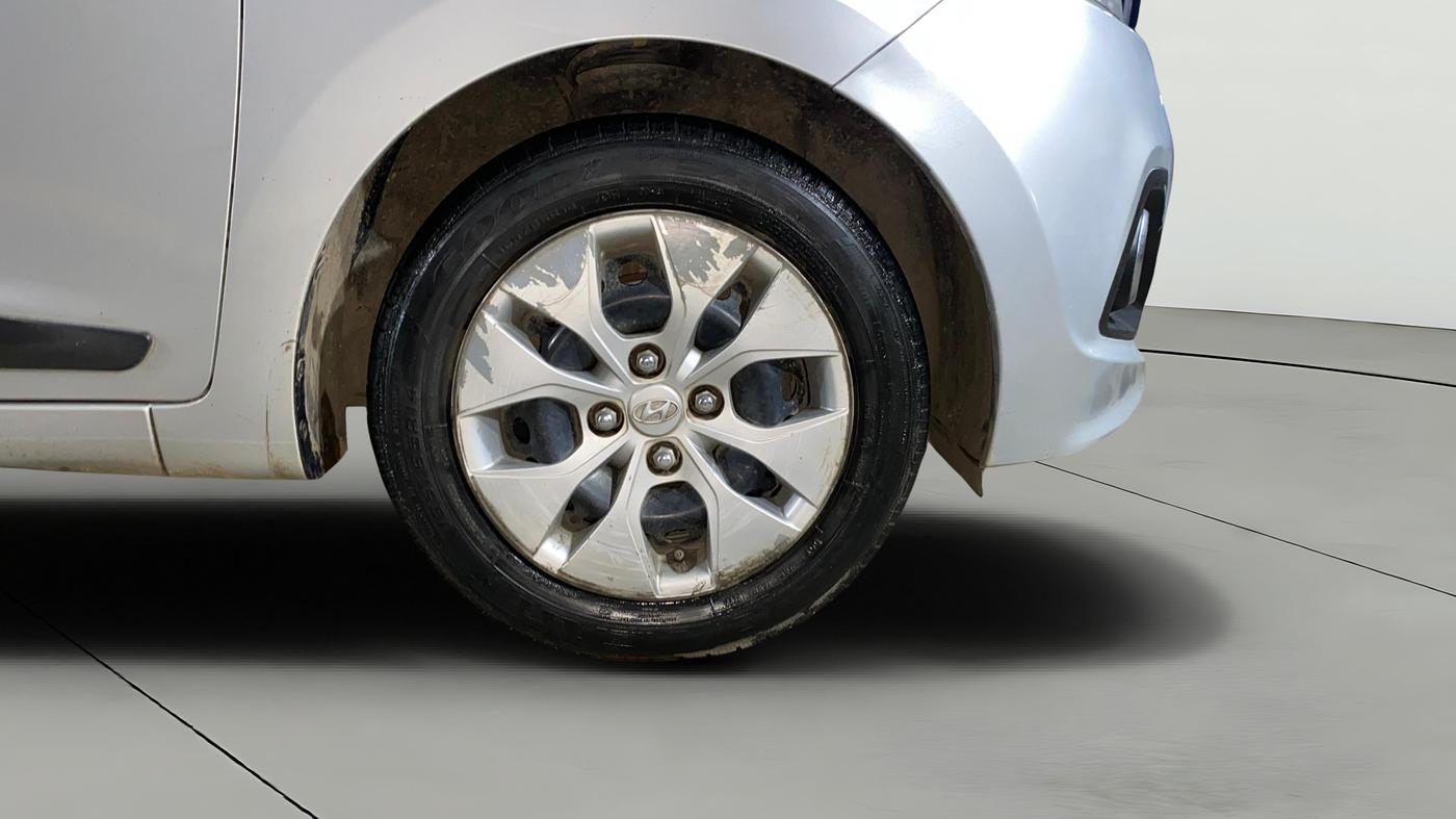 2017 Hyundai Xcent S 1.2, Petrol, Manual, 85,875 km, Right Front Wheel