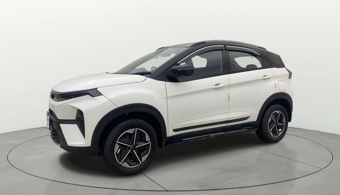 2023 Tata NEXON FEARLESS + SUNROOF DUAL TONE 1.2 PETROL, Petrol, Manual, 13,619 km, Left Front Diagonal