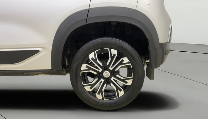 2021 Renault Kiger RXT AMT, Petrol, Automatic, 41,063 km, Left Rear Wheel