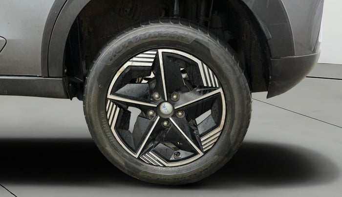 2023 Tata NEXON FEARLESS + S P MT, Petrol, Manual, 44,881 km, Left Rear Wheel