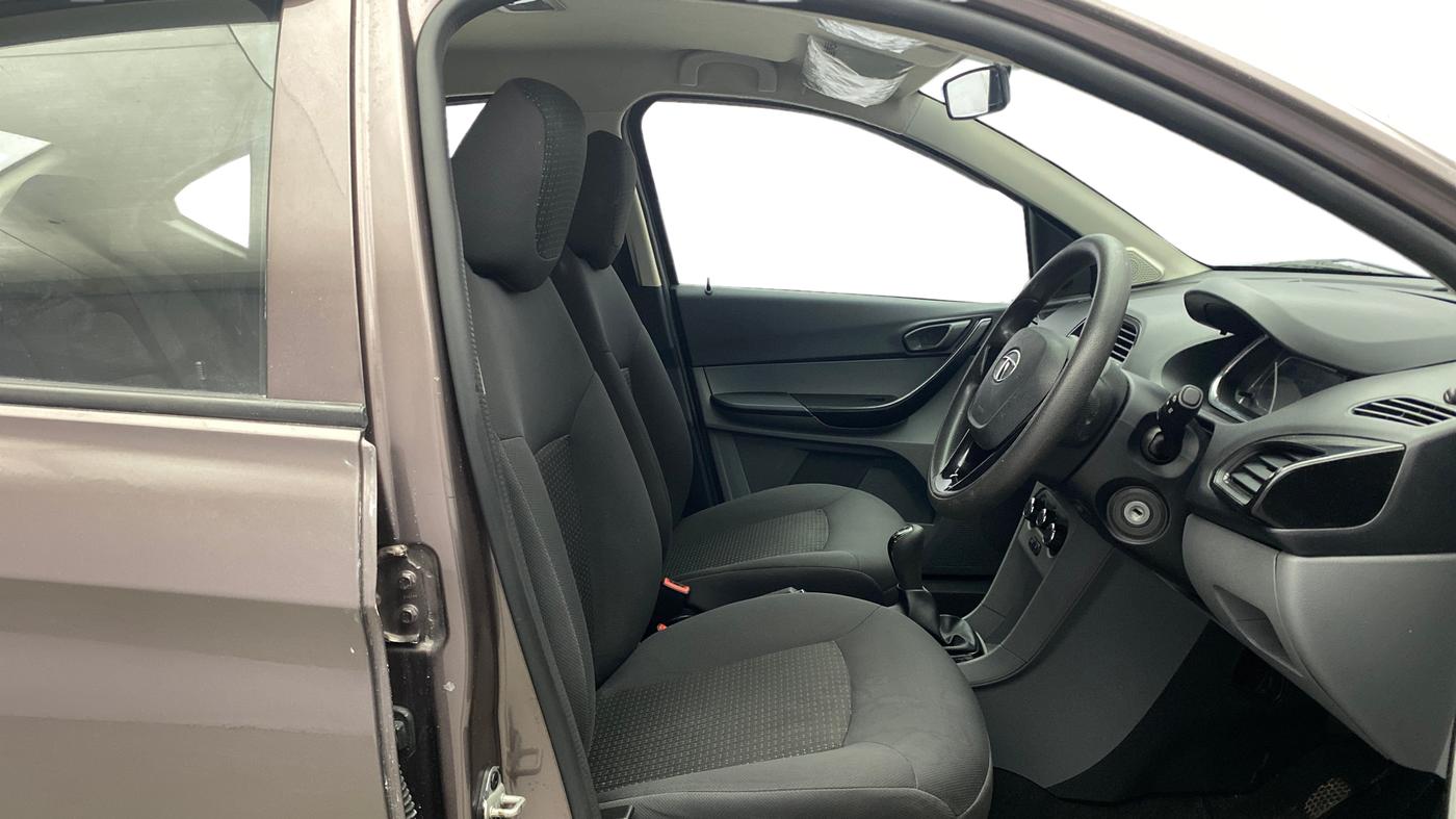 2019 Tata TIGOR XM (O) PETROL, Petrol, Manual, 48,008 km, Right Side Front Door Cabin