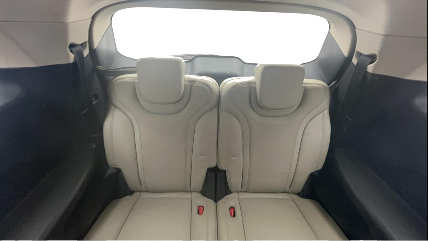 2023 Mahindra XUV700 AX 5 D AT 7 STR, Diesel, Automatic, 1,26,913 km, Third Seat Row ( optional )
