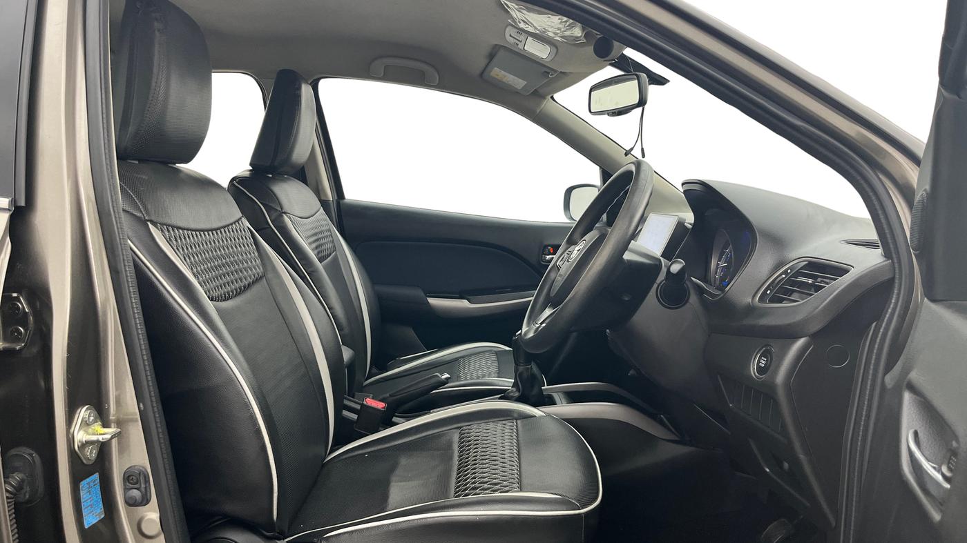 2021 Toyota Glanza G, Petrol, Manual, 59,922 km, Right Side Front Door Cabin