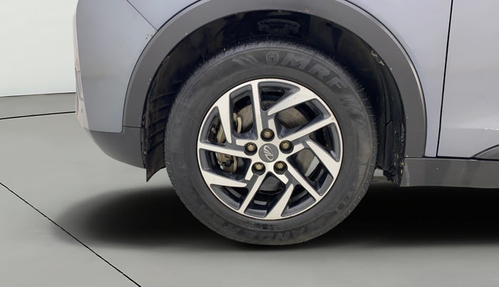 2022 Mahindra XUV300 W8 (O) 1.2 PETROL, Petrol, Manual, 46,114 km, Left Front Wheel