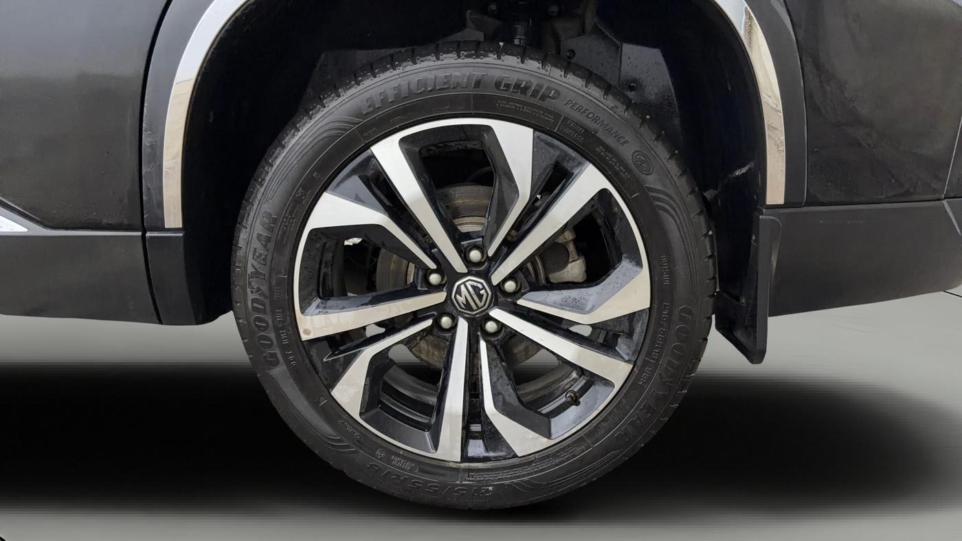 2023 MG HECTOR PLUS SAVVY PRO 1.5 TURBO CVT 7 STR, Petrol, Automatic, 40,537 km, Left Rear Wheel