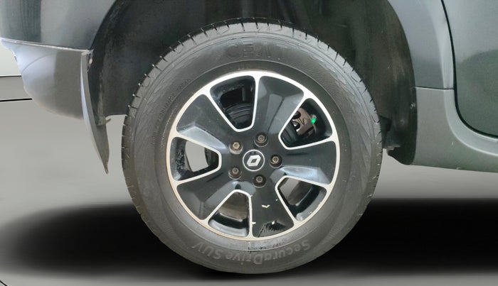 2017 Renault Duster RXL PETROL, Petrol, Manual, 51,961 km, Right Rear Wheel