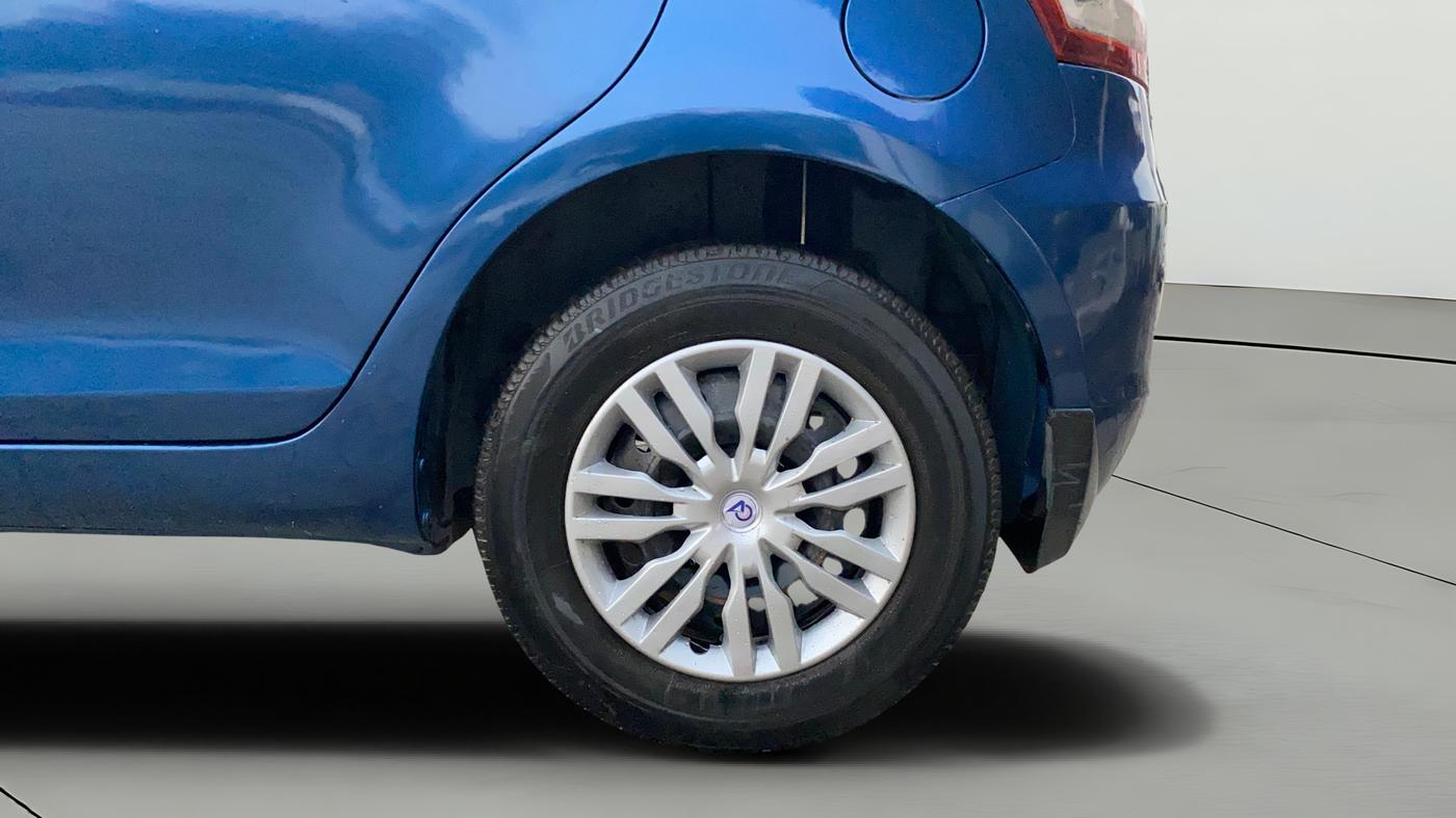 2012 Maruti Swift VXI, Petrol, Manual, 1,20,290 km, Left Rear Wheel