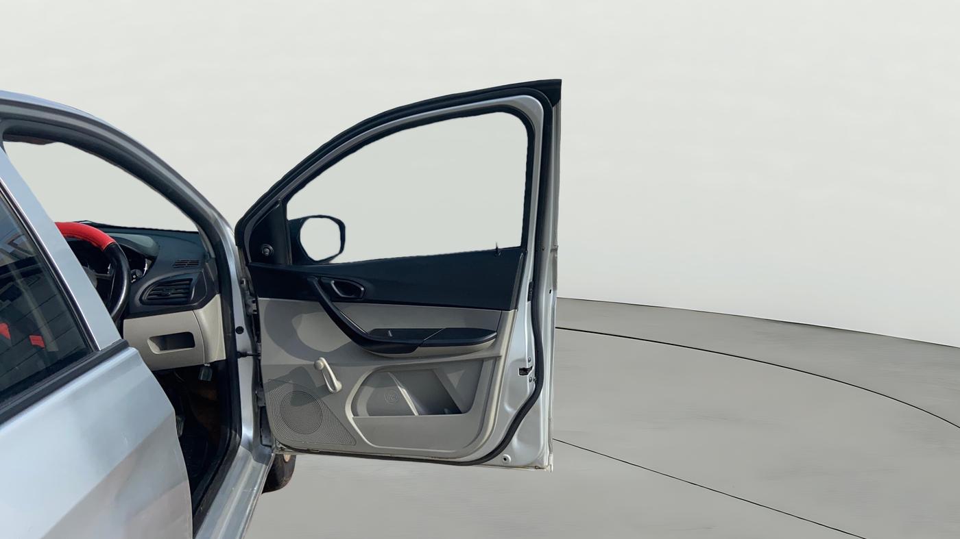 2019 Tata Tiago XE PETROL, Petrol, Manual, 59,735 km, RHS Front Door