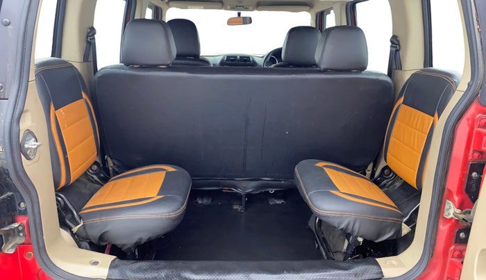 2019 Mahindra TUV300 T10, Diesel, Manual, 90,633 km, Third Seat Row ( optional )