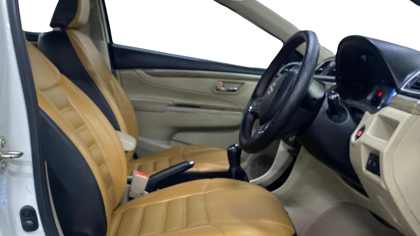 2024 Maruti Ciaz ZETA 1.5 SHVS MT PETROL, Petrol, Manual, 28,029 km, Right Side Front Door Cabin