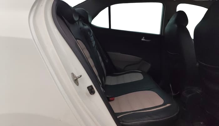 2016 Hyundai Xcent SX 1.2, Petrol, Manual, 73,997 km, Right Side Rear Door Cabin