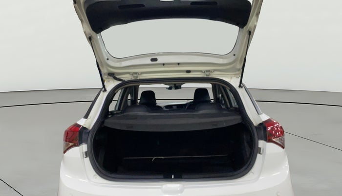 2015 Hyundai Elite i20 MAGNA 1.2, Petrol, Manual, 70,135 km, Boot Open Zoomed View