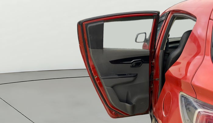 2017 Mahindra KUV 100 NXT K4+ P 6 STR, Petrol, Manual, 39,838 km, LHS Rear Door