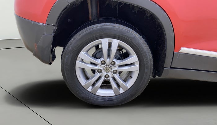 2017 Maruti Vitara Brezza ZDI, Diesel, Manual, 85,364 km, Right Rear Wheel