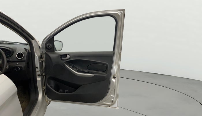 2018 Ford New Figo TREND 1.2 PETROL, CNG, Manual, 33,316 km, RHS Front Door