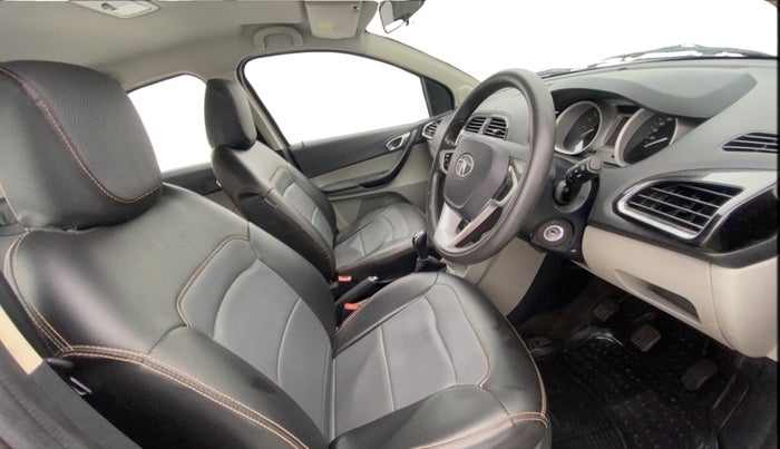 2016 Tata Tiago XZ PETROL, Petrol, Manual, 31,225 km, Right Side Front Door Cabin
