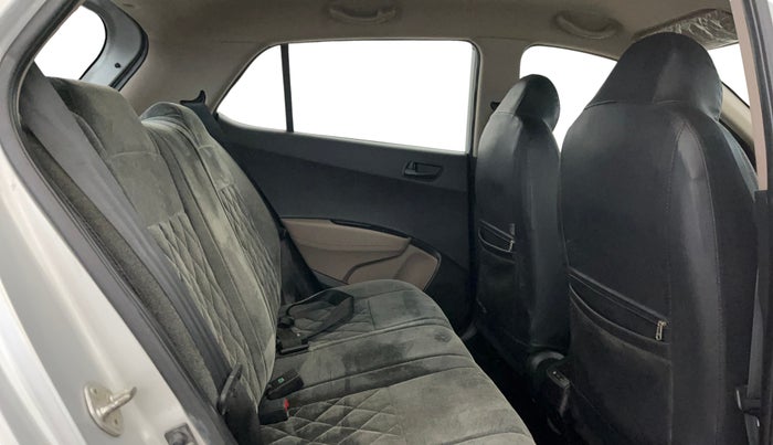 2014 Hyundai Grand i10 MAGNA 1.2 KAPPA VTVT, Petrol, Manual, 36,067 km, Right Side Rear Door Cabin