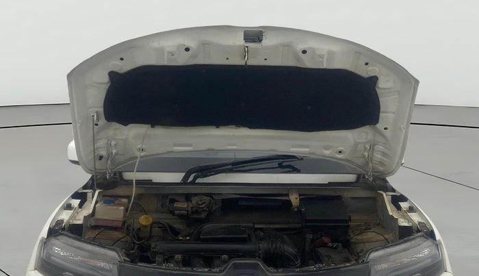 2022 Renault Kwid CLIMBER 1.0 AMT Dual Tone , Petrol, Automatic, 10,758 km, Open Bonet