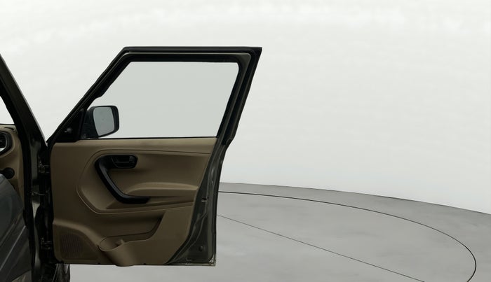 2023 Mahindra BOLERO NEO N 8, Diesel, Manual, 47,685 km, RHS Front Door