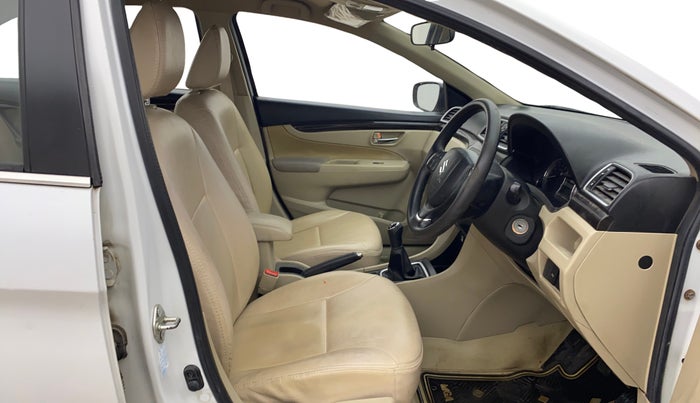 2017 Maruti Ciaz VXI+, Petrol, Manual, 83,394 km, Right Side Front Door Cabin