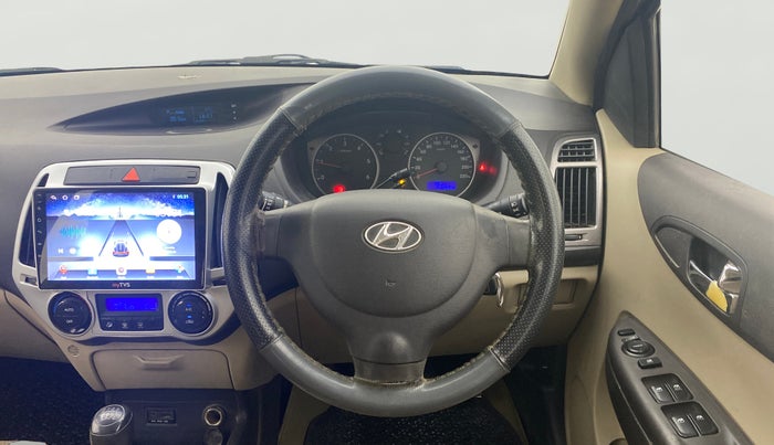 2012 Hyundai i20 MAGNA (O) 1.4 CRDI, Diesel, Manual, 1,24,033 km, Steering Wheel Close Up