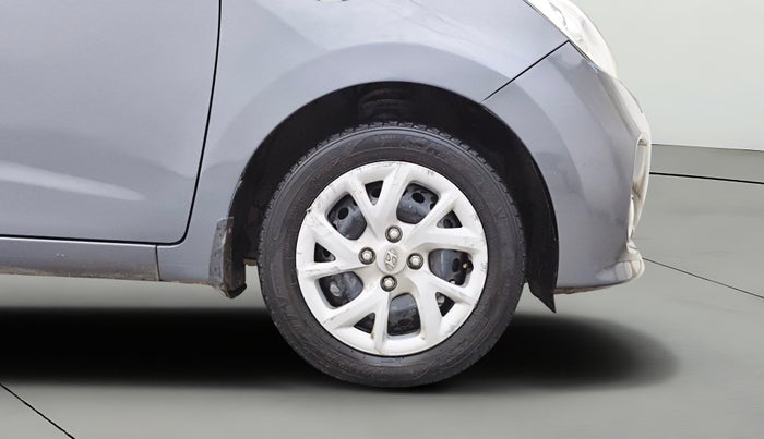 2017 Hyundai Grand i10 MAGNA AT 1.2 KAPPA VTVT, Petrol, Automatic, 38,740 km, Right Front Wheel