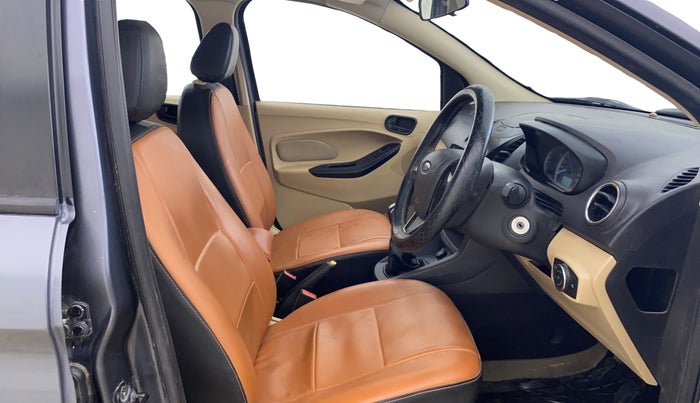 2017 Ford Figo Aspire TITANIUM 1.2 PETROL, Petrol, Manual, 89,994 km, Right Side Front Door Cabin