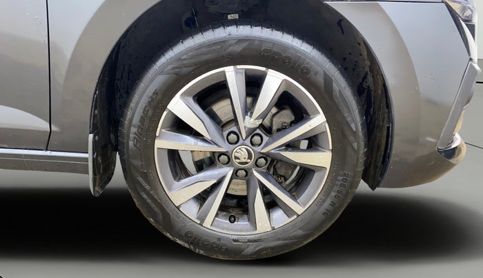2022 Skoda SLAVIA STYLE 1.0L TSI AT, Petrol, Automatic, 74,692 km, Right Front Wheel