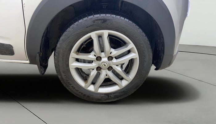 2020 Renault TRIBER RXZ, Petrol, Manual, 71,941 km, Right Front Wheel